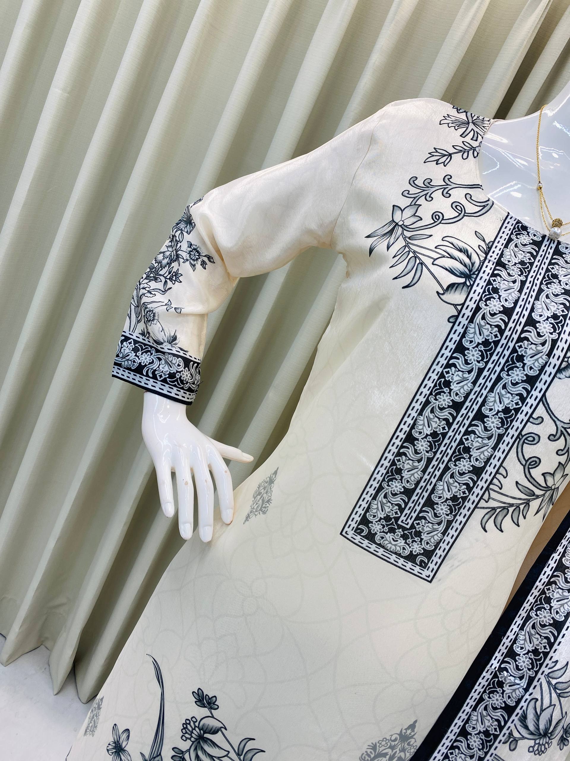 Chinon Printed Kurta Pant Set with Matching Dupatta – Elegant Designer Wear