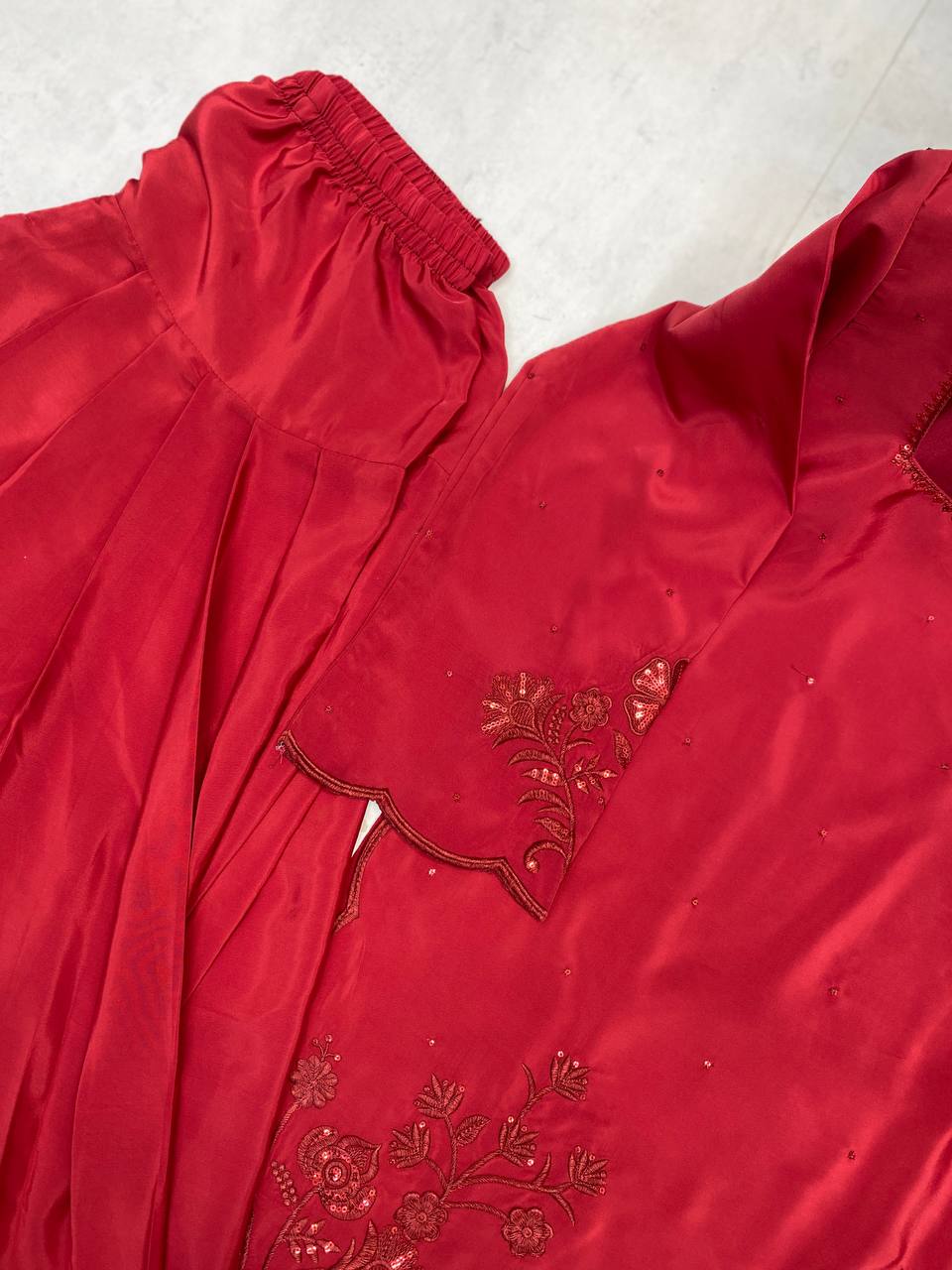 Trending 3-Piece Farsi Salwar Suit in Crepe Silk with Sequence Embroidery